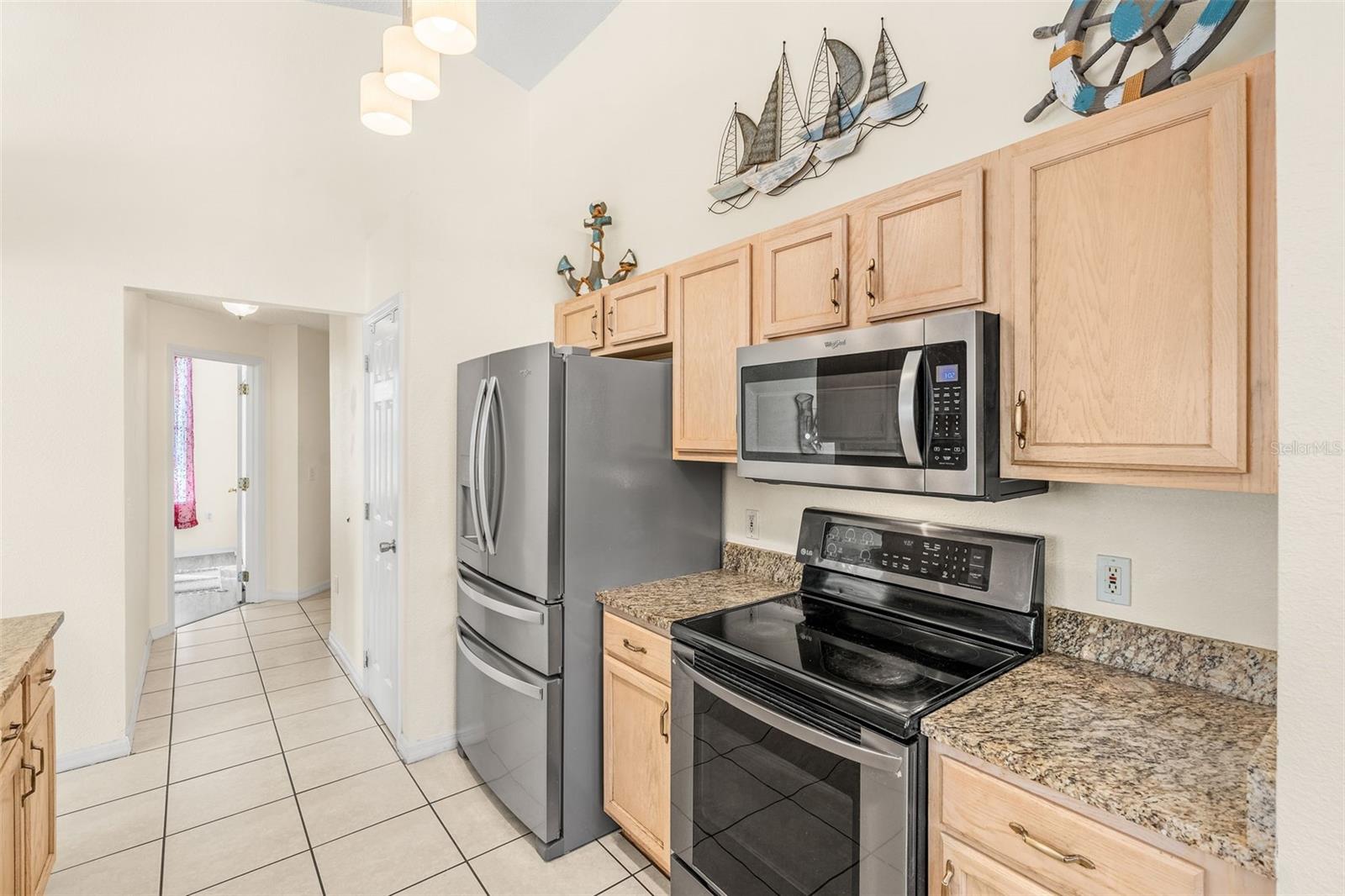 LAKE BERKLEY RESORT - Residential