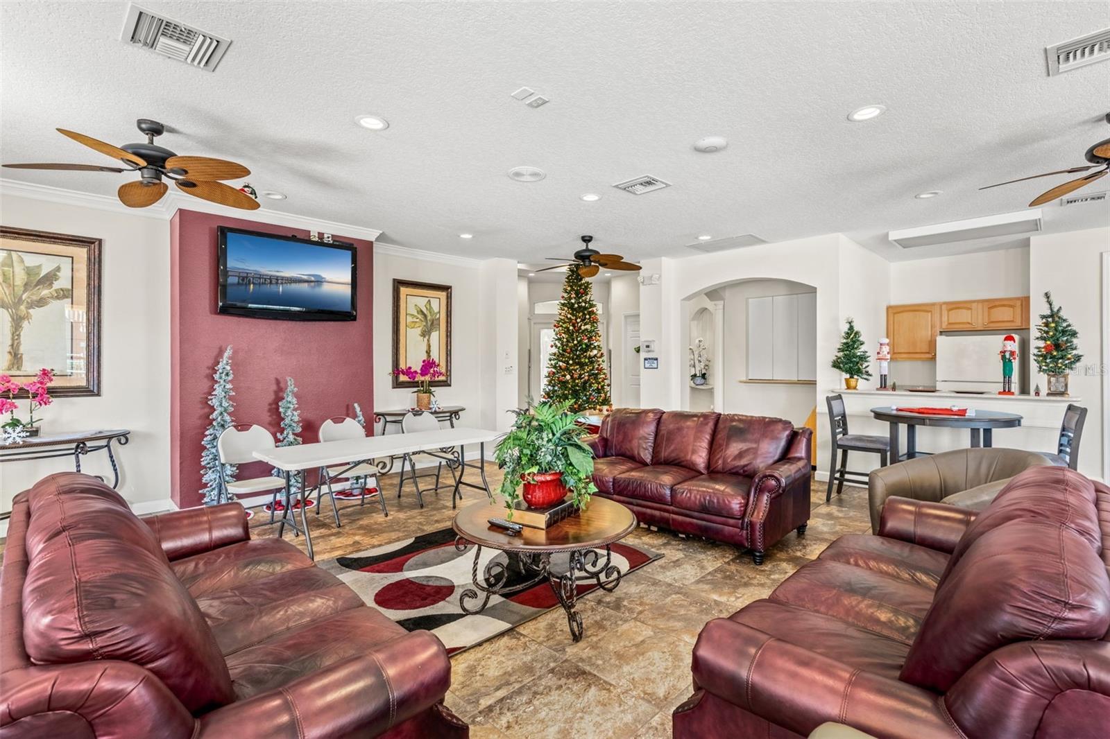 LAKE BERKLEY RESORT - Residential