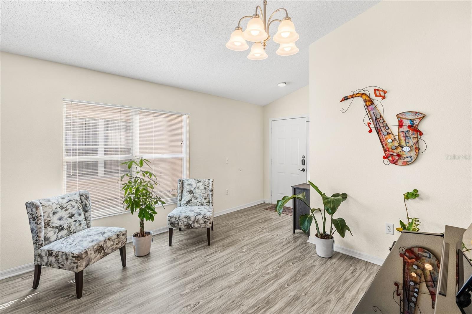 LAKE BERKLEY RESORT - Residential