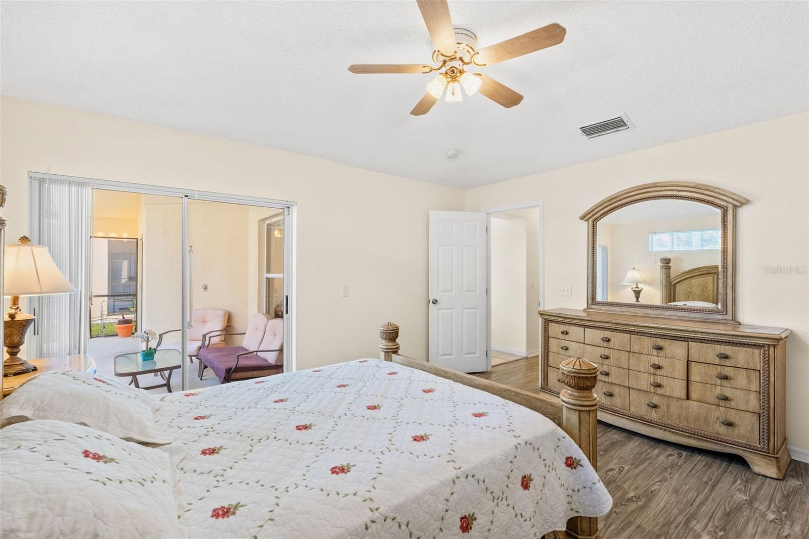 LAKE BERKLEY RESORT - Residential