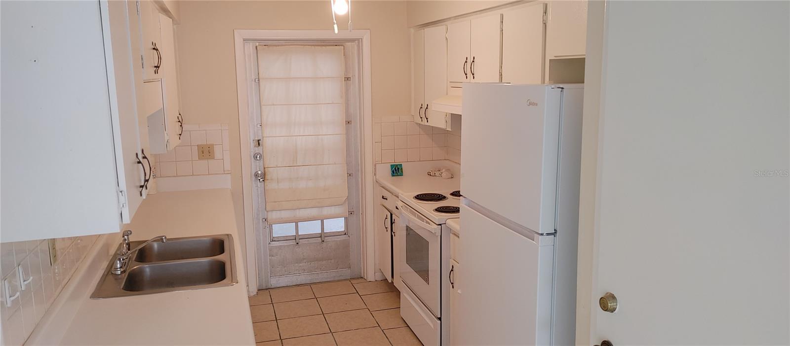 CITY ZEPHYRHILLS - Residential Lease