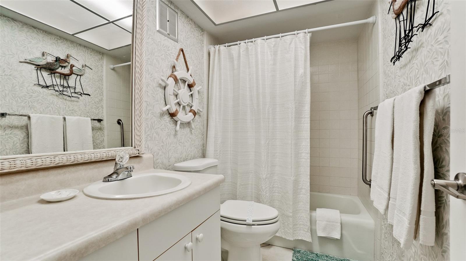 COCONUTS - Residential