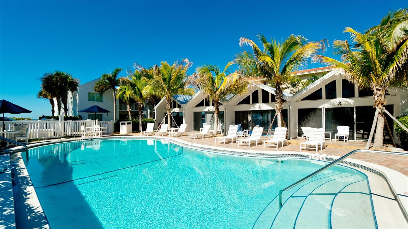 COCONUTS - Residential