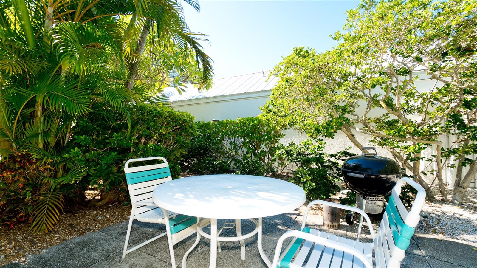 COCONUTS - Residential