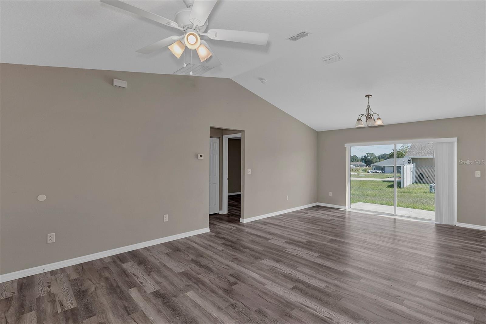 SILVER SPGS SHORES UN 17 - Residential