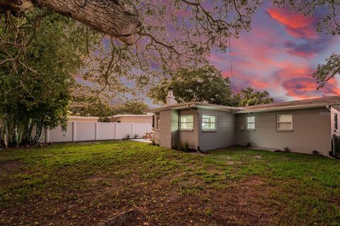 A home in LARGO