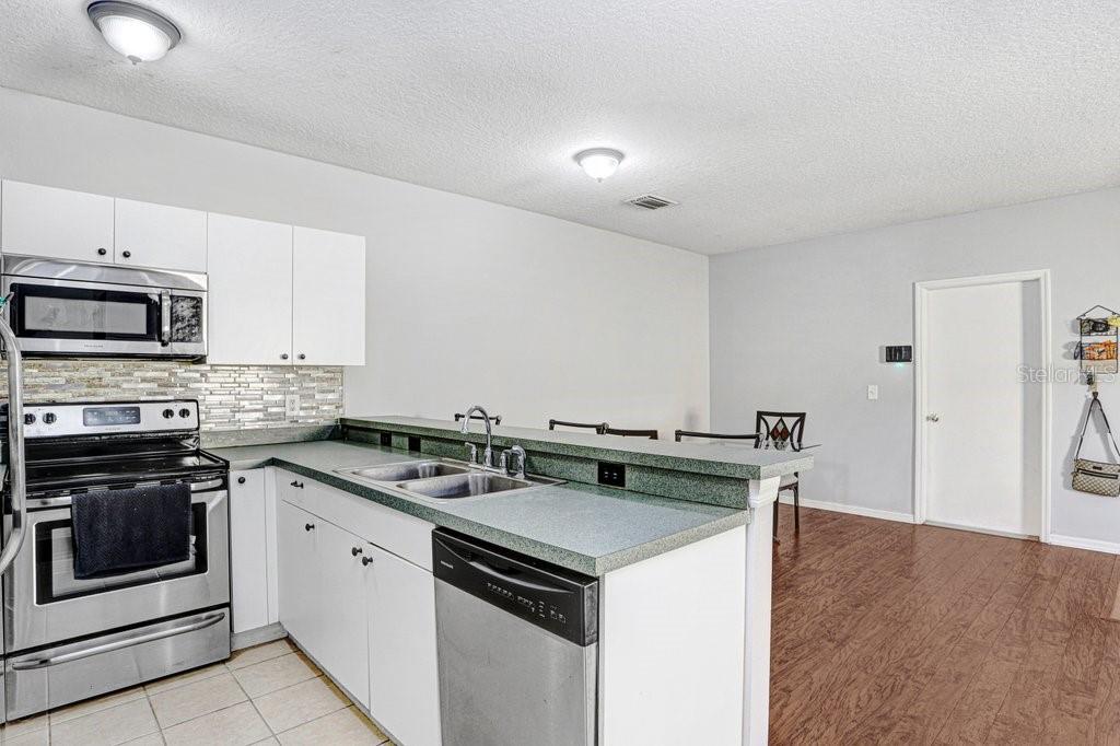 OAK VIEW PH I - Residential