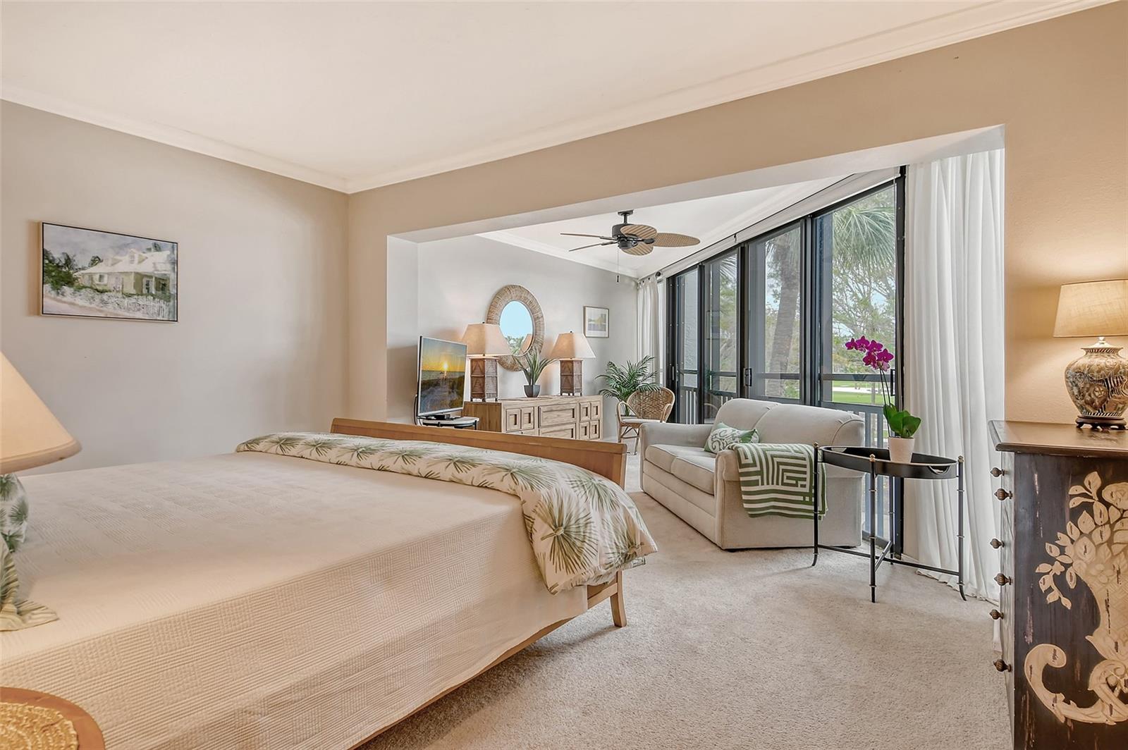 BAY HARBOUR APTS - Residential