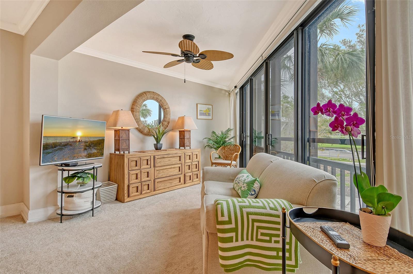 BAY HARBOUR APTS - Residential