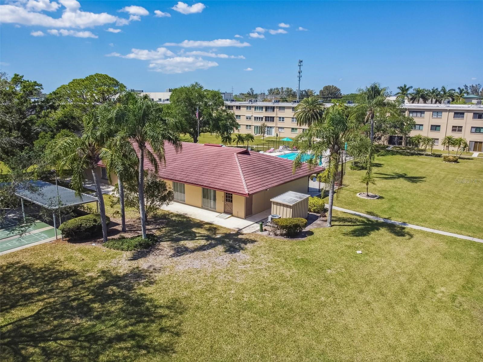 WINSTON PARK NORTHEAST - Residential