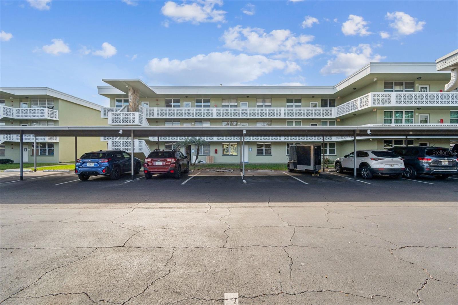 WINSTON PARK NORTHEAST - Residential