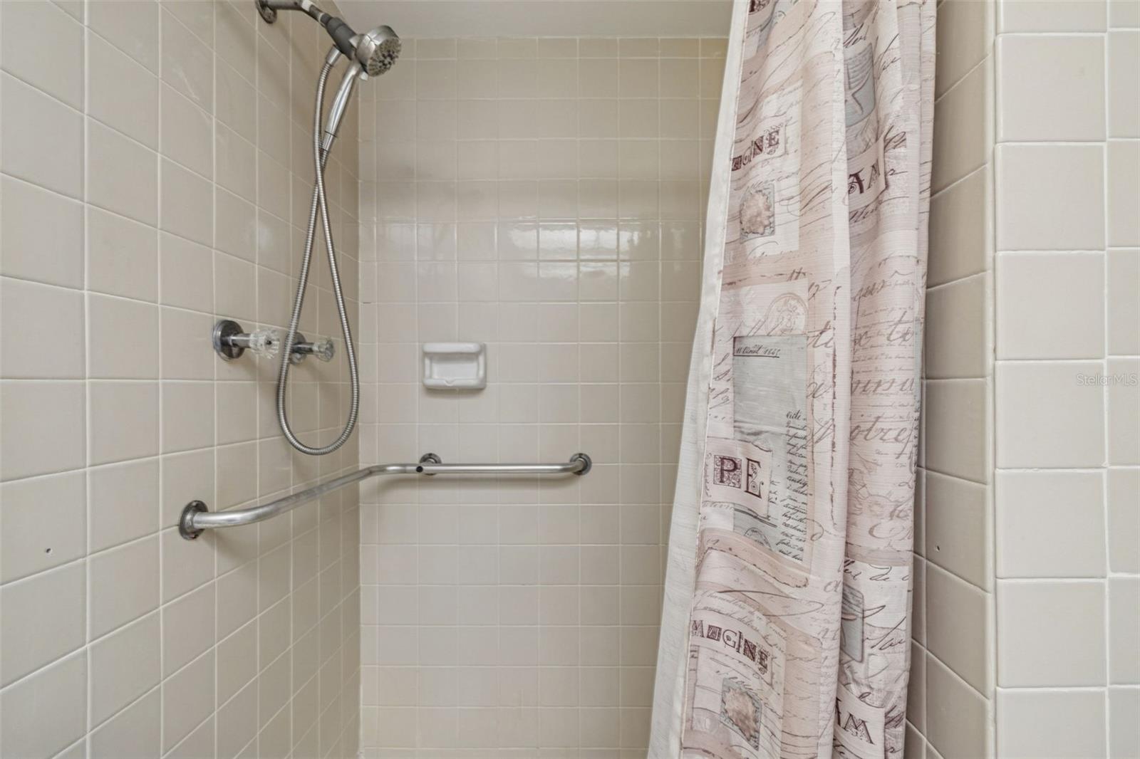 WINSTON PARK NORTHEAST - Residential