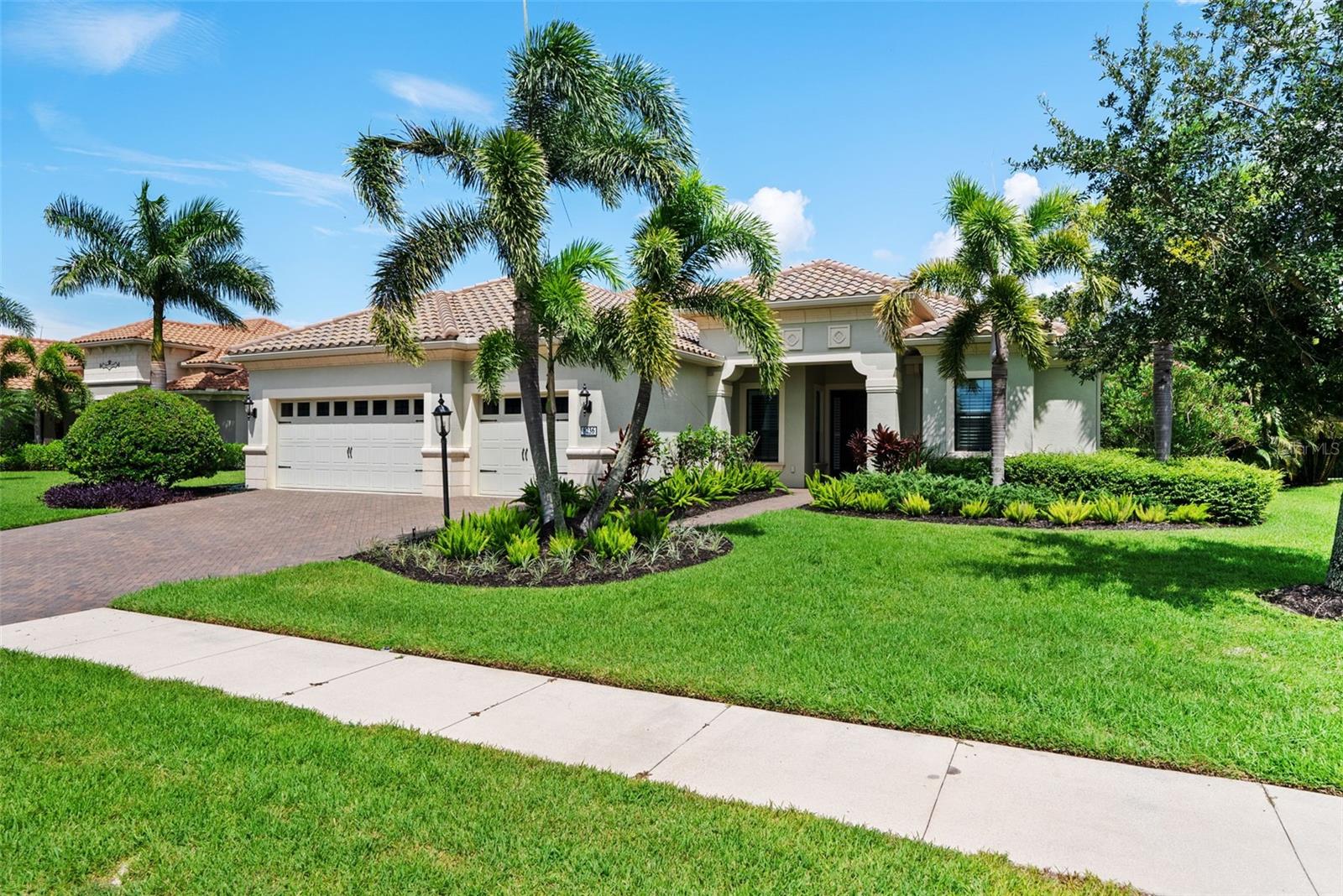 8236 LARKSPUR CIRCLE