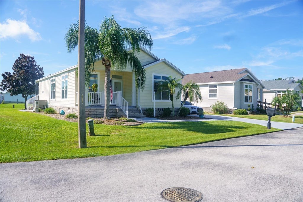 Photo of 3000 Us Highway 17 92 W Lot 553, Haines City, FL 33844 (MLS # S5157415)