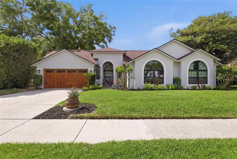 Photo of 2240 Heatheroak Drive, Apopka, FL 32703 (MLS # V4948112)