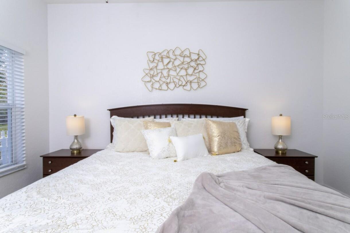 VENETIAN BAY VLG CONDO PH 2 - Residential