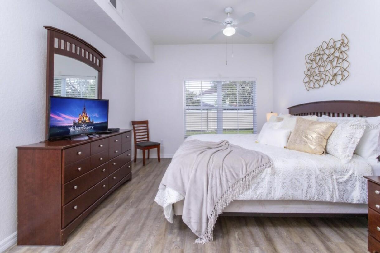 VENETIAN BAY VLG CONDO PH 2 - Residential