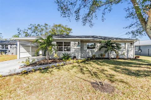 A home in LAKELAND