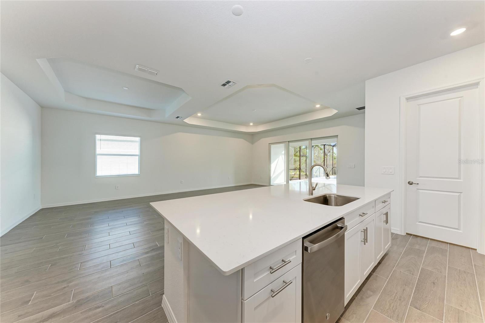 WELLEN PARK GOLF & COUNTRY CLUB - Residential