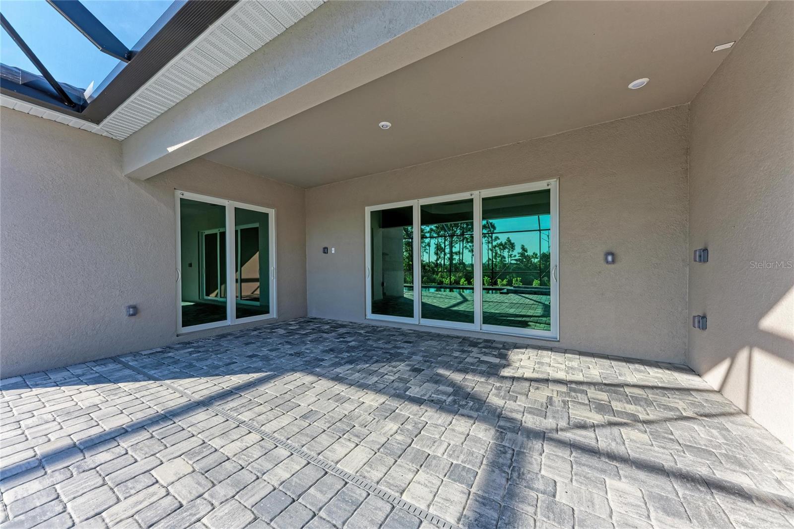 WELLEN PARK GOLF & COUNTRY CLUB - Residential