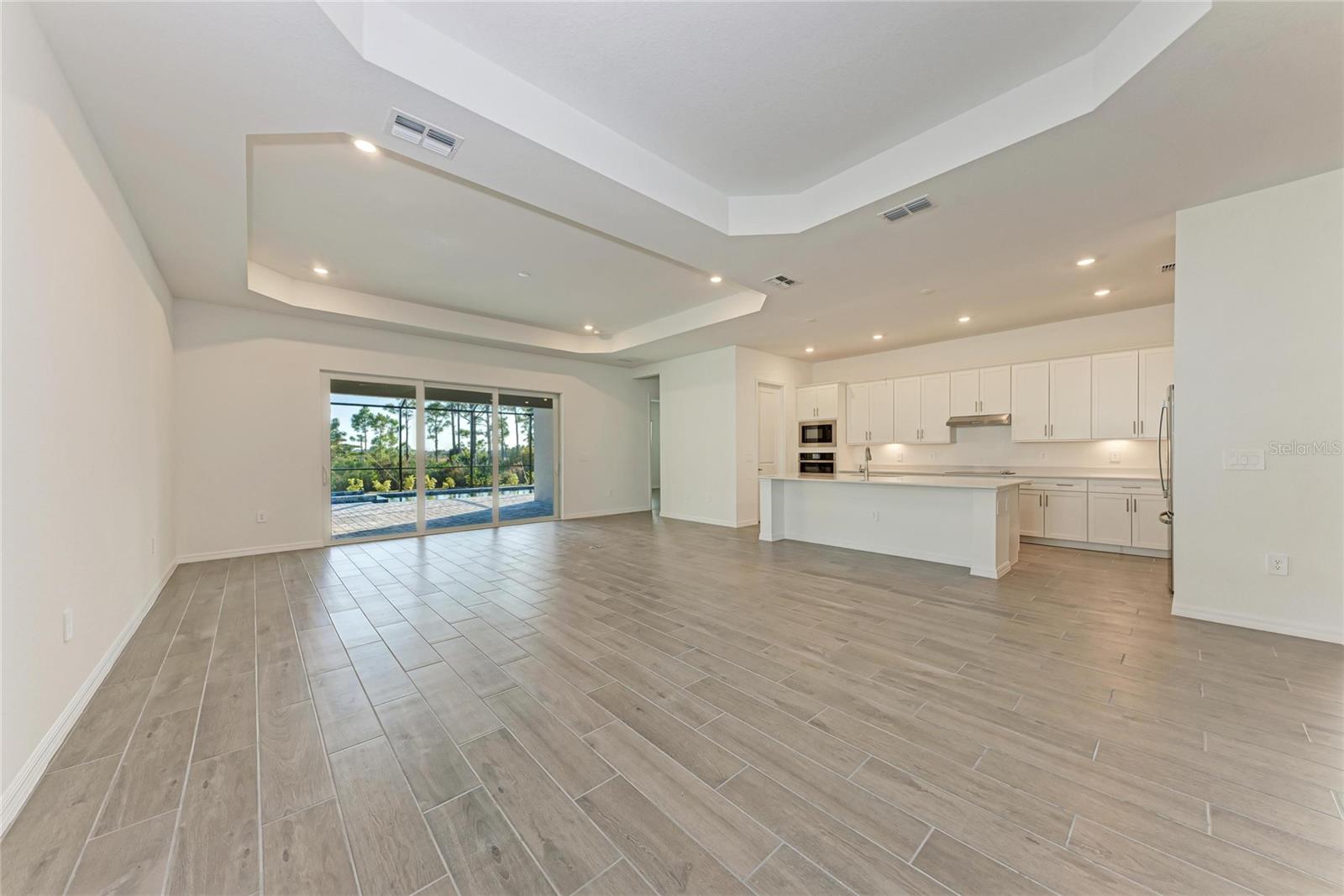 WELLEN PARK GOLF & COUNTRY CLUB - Residential