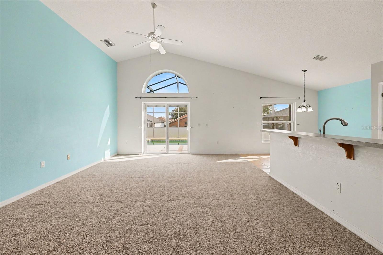251 KENSINGTON DRIVE