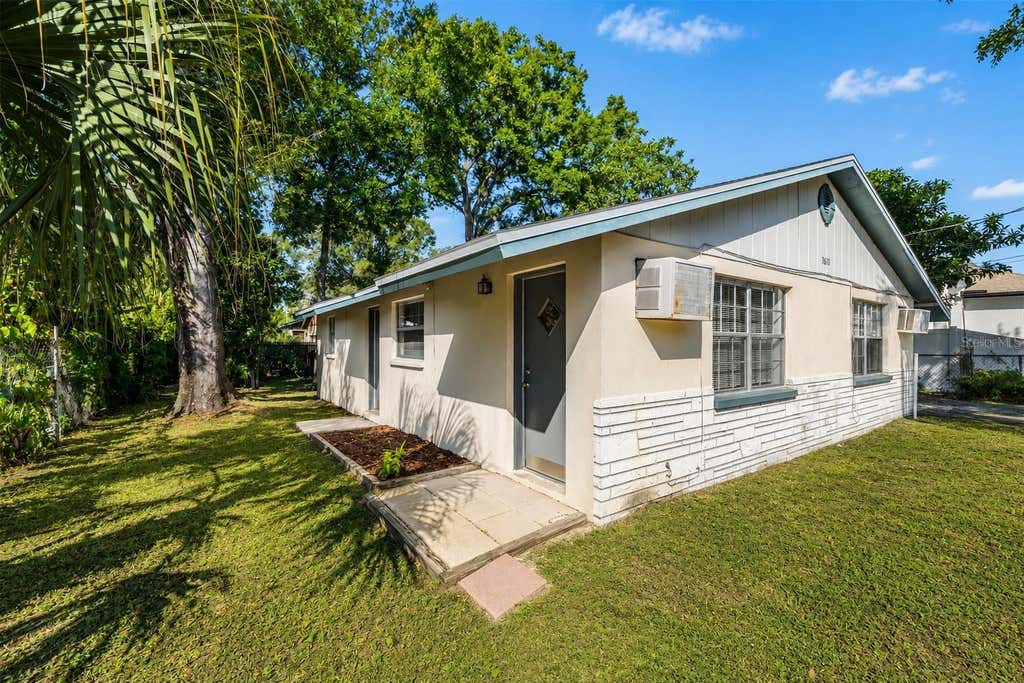 Photo of 9610 N 12th Street, Tampa, FL 33612 (MLS # S5154888)
