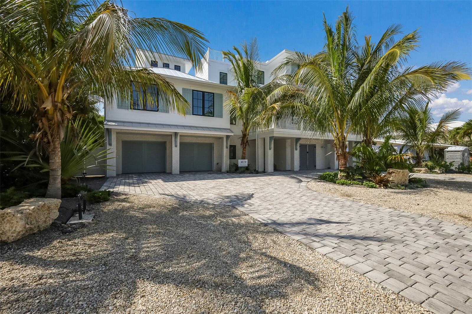 227 S HARBOR DRIVE