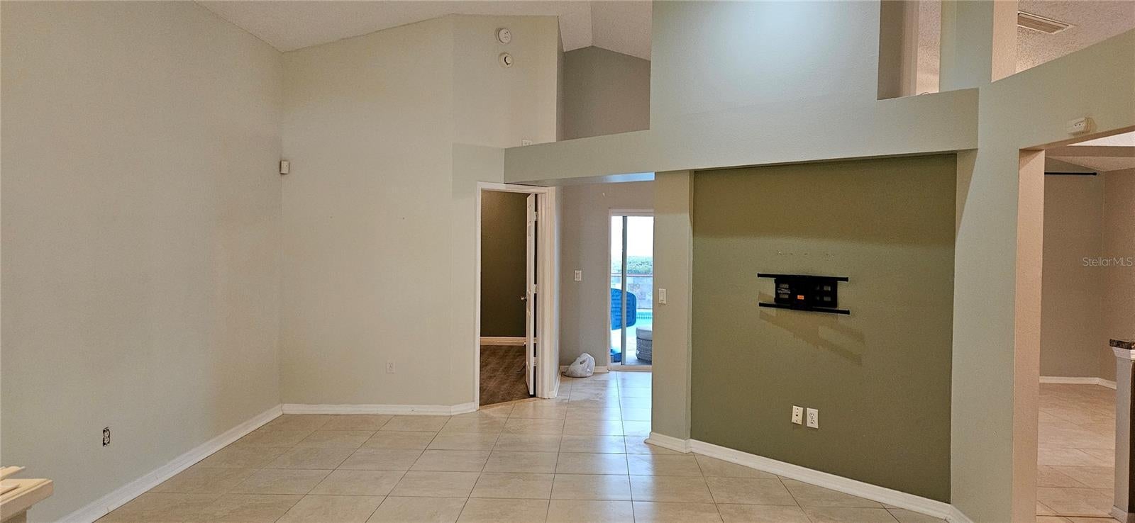 3186 BENTLEY DRIVE