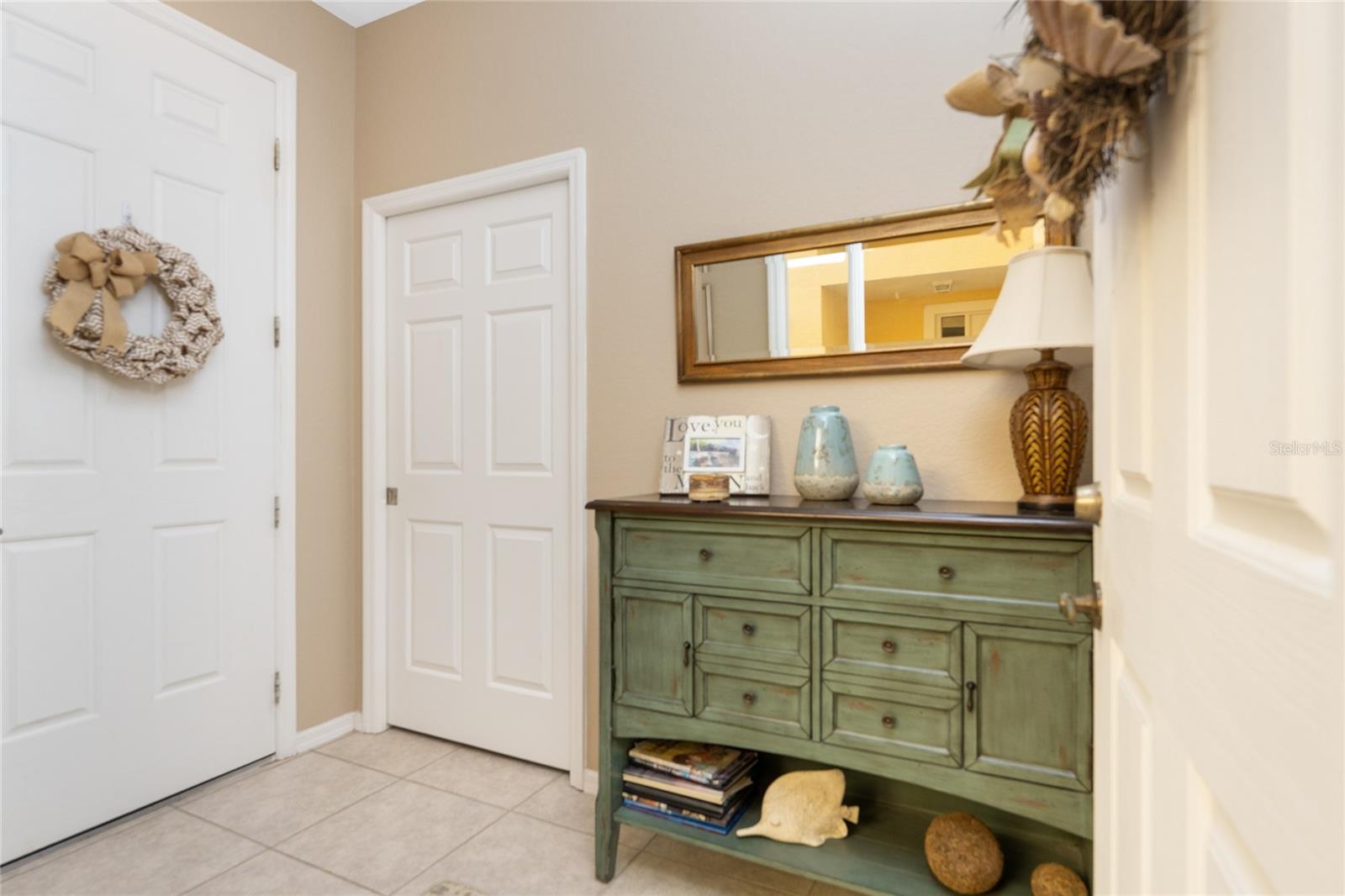 LAKE FRONT VILLAS AT HERITAGE LAKE PARK PH 8 - Residential