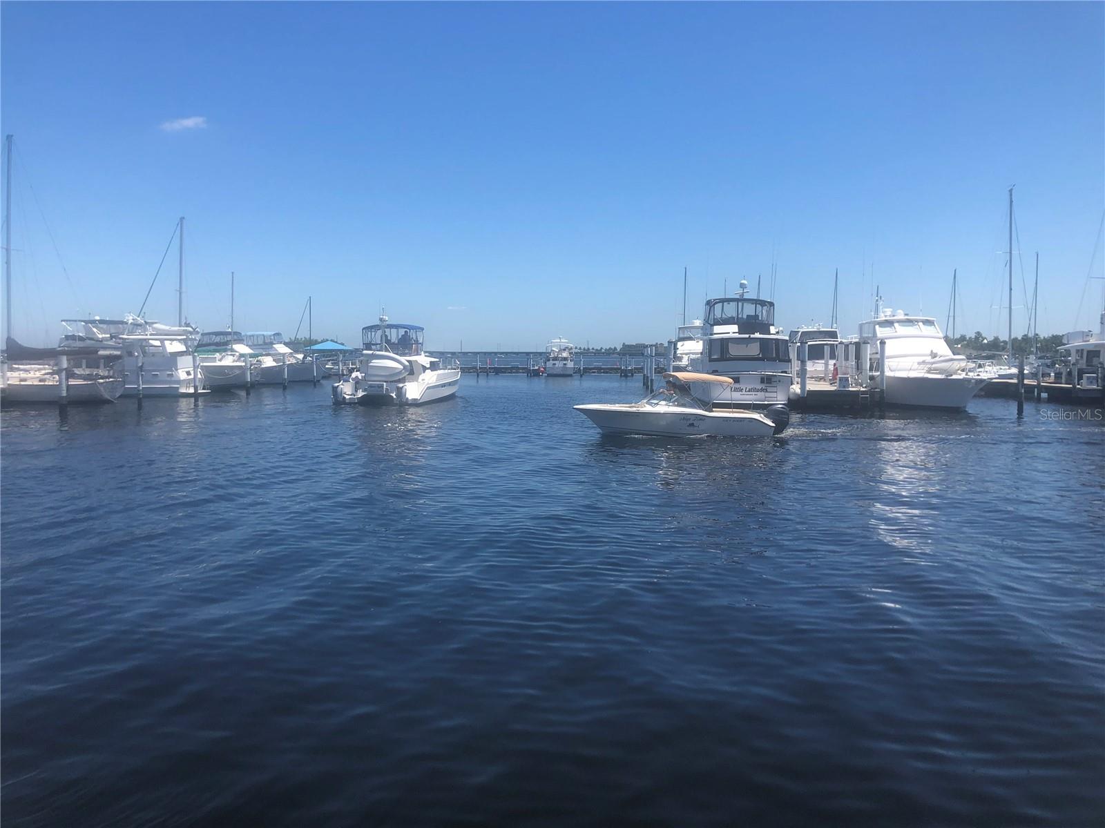 LAKE FRONT VILLAS AT HERITAGE LAKE PARK PH 8 - Residential