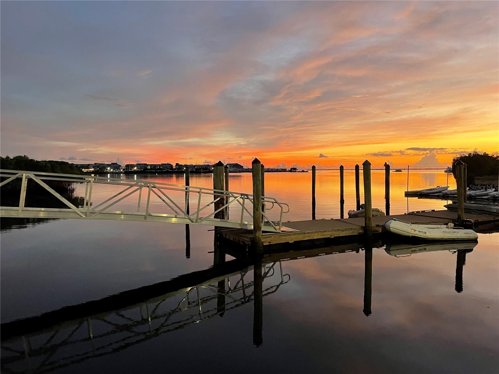 LAKE FRONT VILLAS AT HERITAGE LAKE PARK PH 8 - Residential