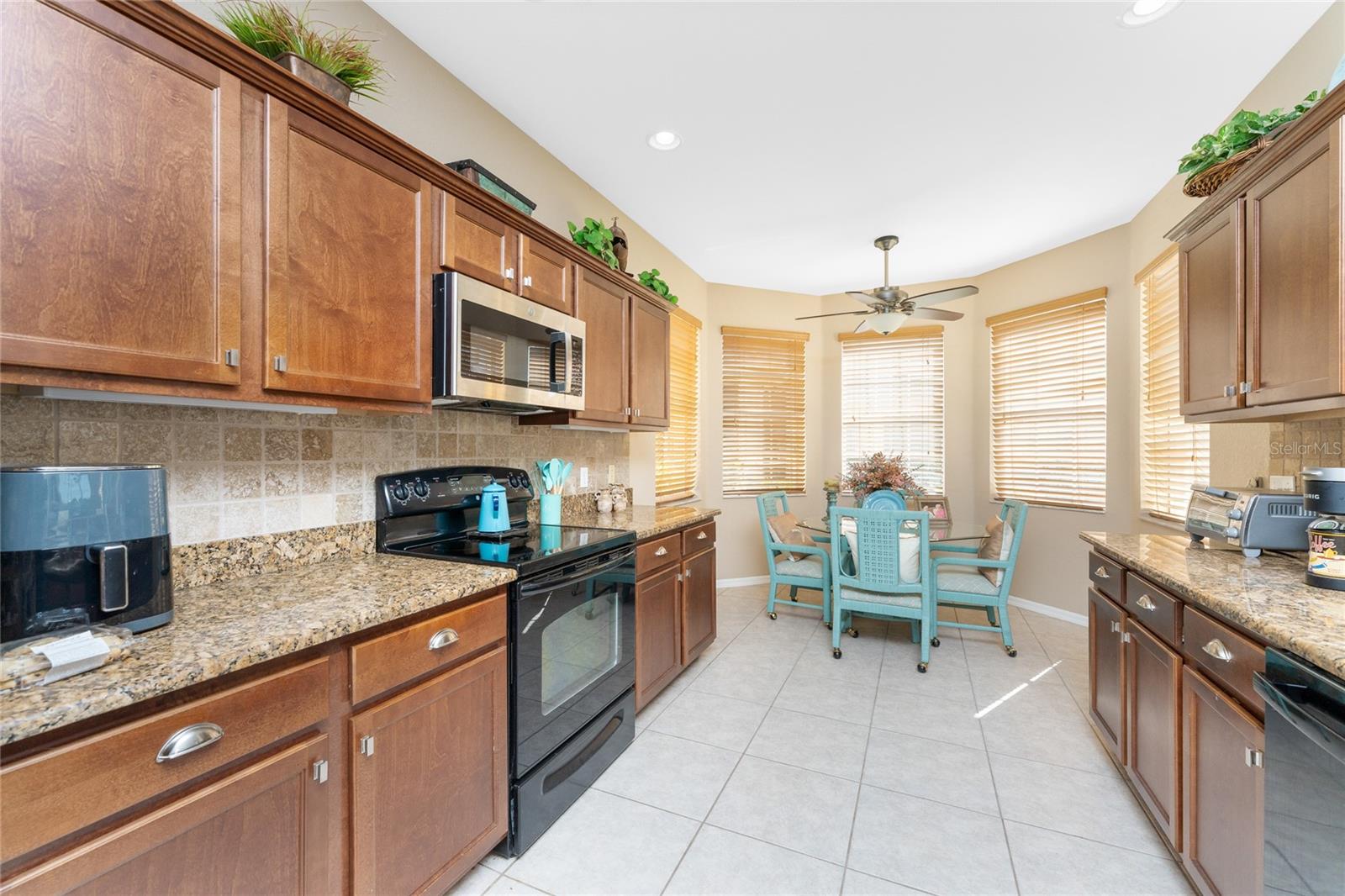 LAKE FRONT VILLAS AT HERITAGE LAKE PARK PH 8 - Residential