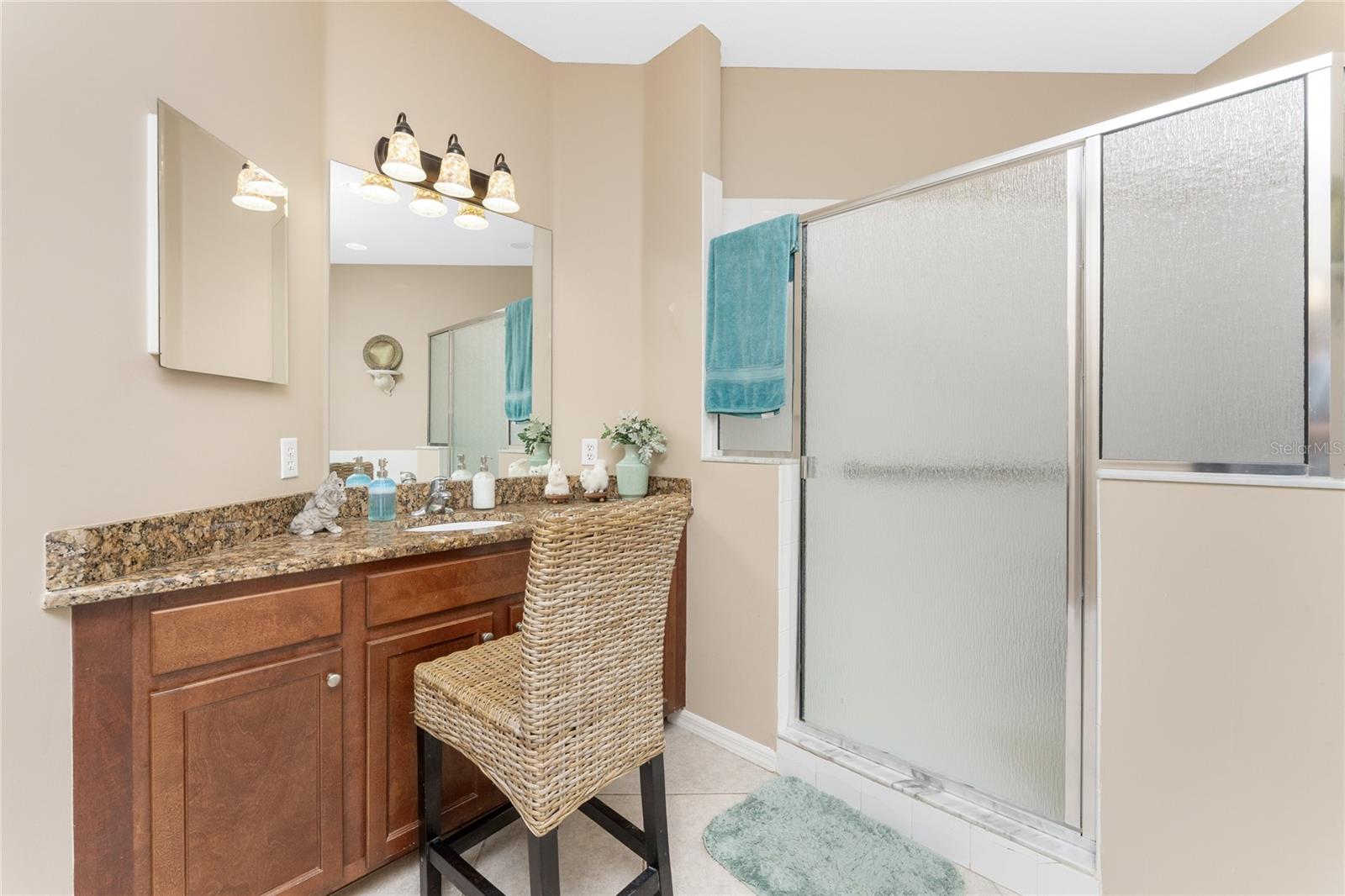 LAKE FRONT VILLAS AT HERITAGE LAKE PARK PH 8 - Residential