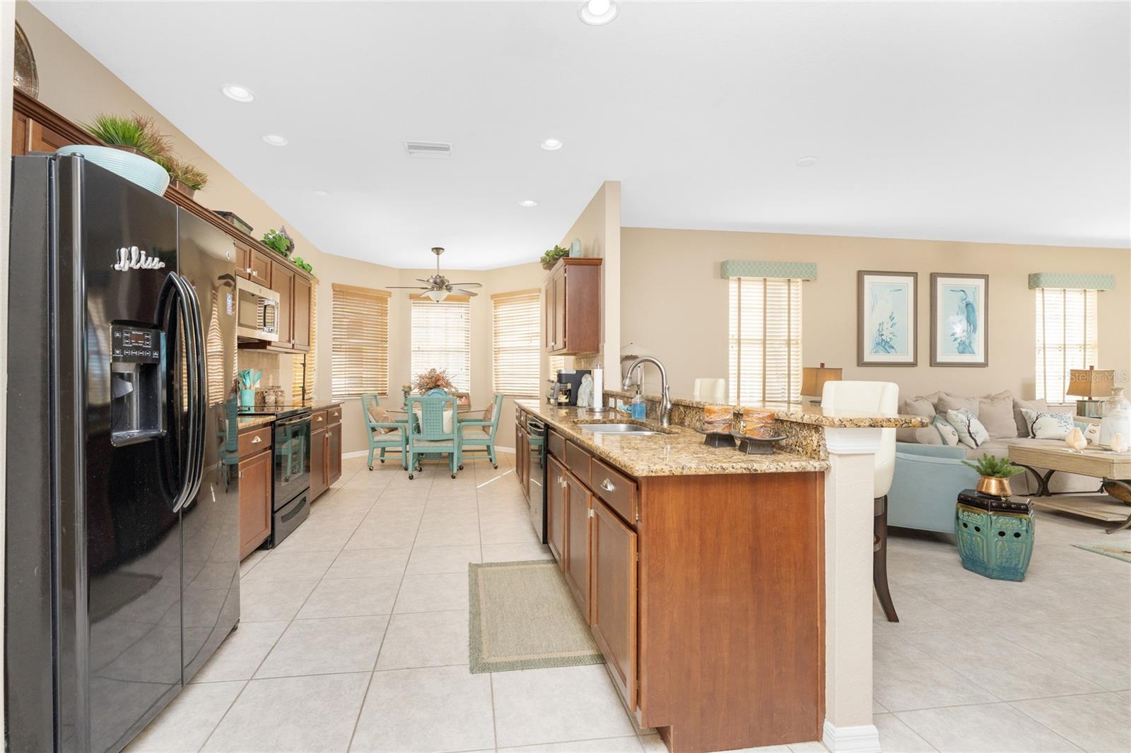 LAKE FRONT VILLAS AT HERITAGE LAKE PARK PH 8 - Residential