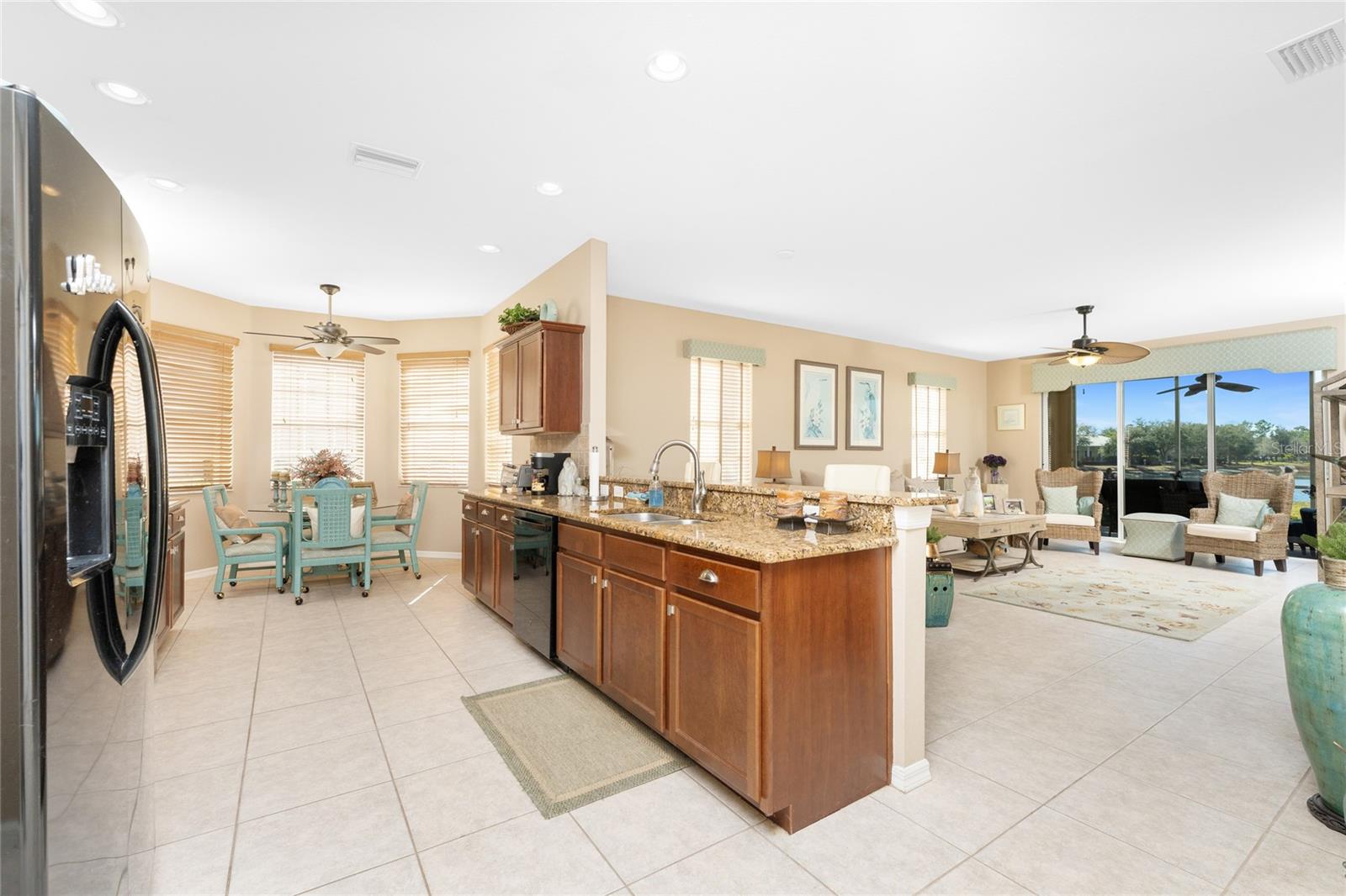 LAKE FRONT VILLAS AT HERITAGE LAKE PARK PH 8 - Residential