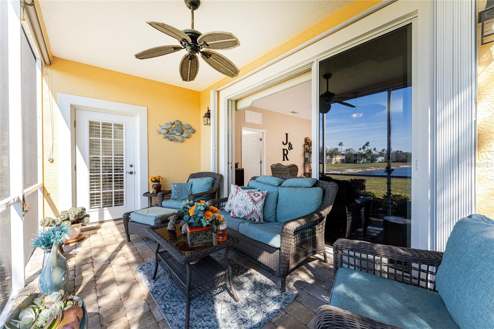 LAKE FRONT VILLAS AT HERITAGE LAKE PARK PH 8 - Residential