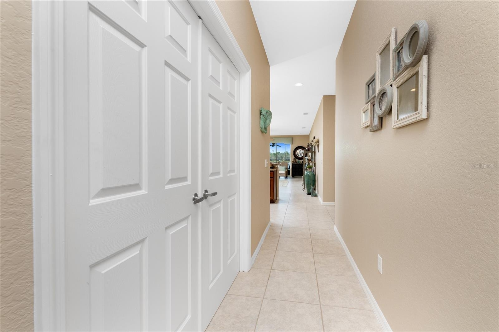 LAKE FRONT VILLAS AT HERITAGE LAKE PARK PH 8 - Residential