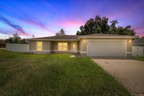 Photo of 28 Hemlock Radial Loop, Ocala, FL 34472 (MLS # OM703807)