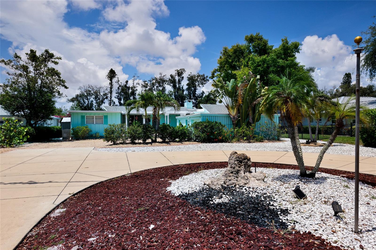 311 MAGELLAN DRIVE