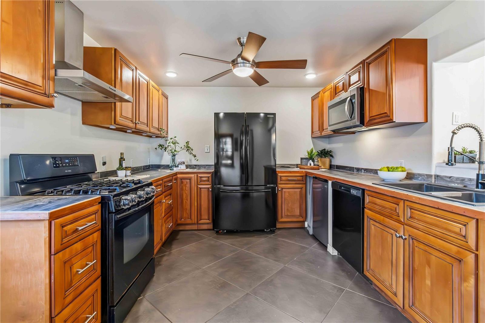 GRANDVIEW SHORES 02 REP - Residential