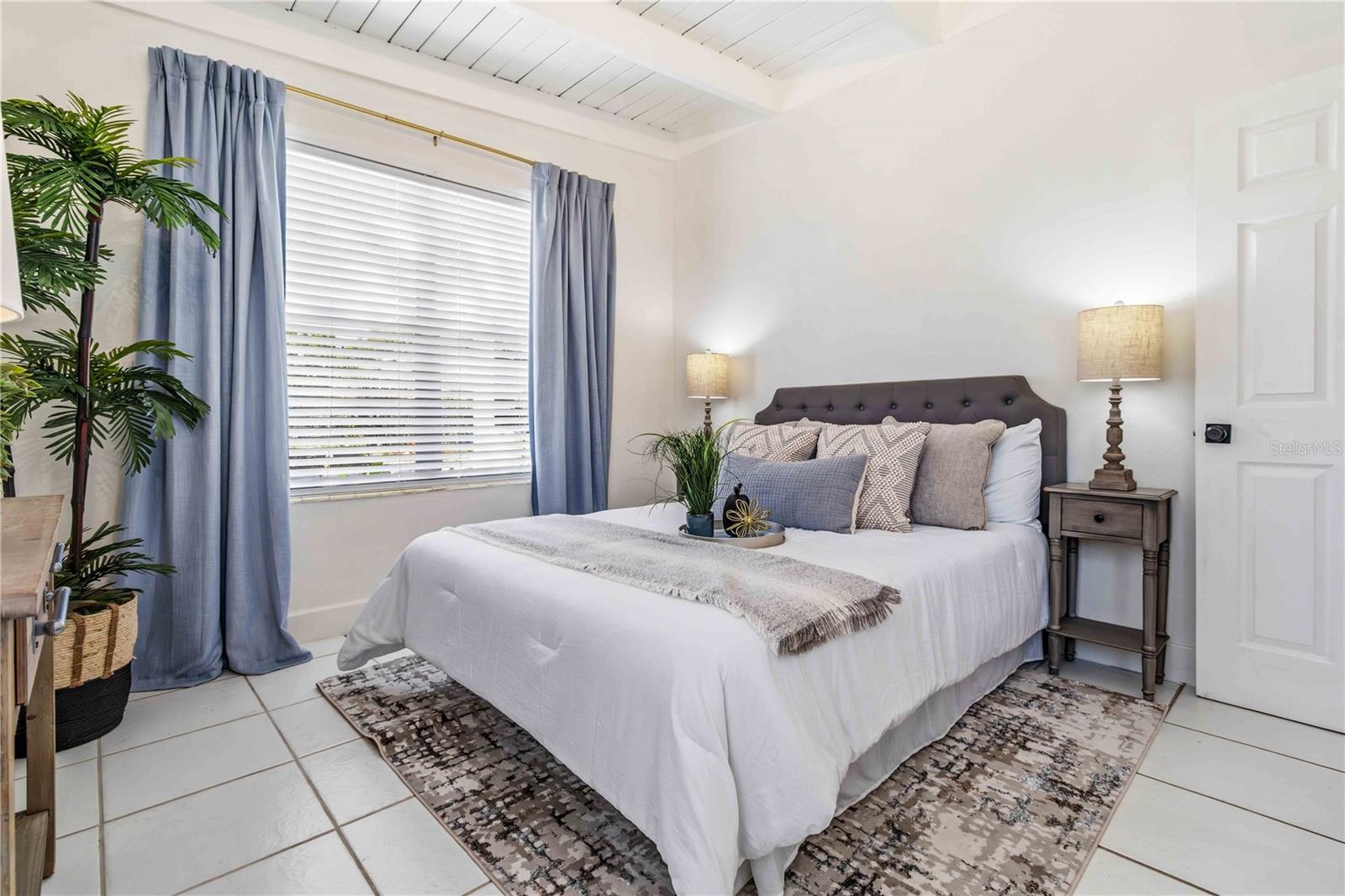 GRANDVIEW SHORES 02 REP - Residential