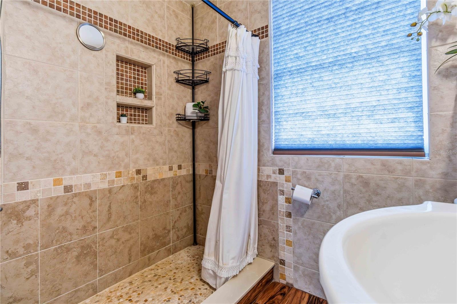 GRANDVIEW SHORES 02 REP - Residential