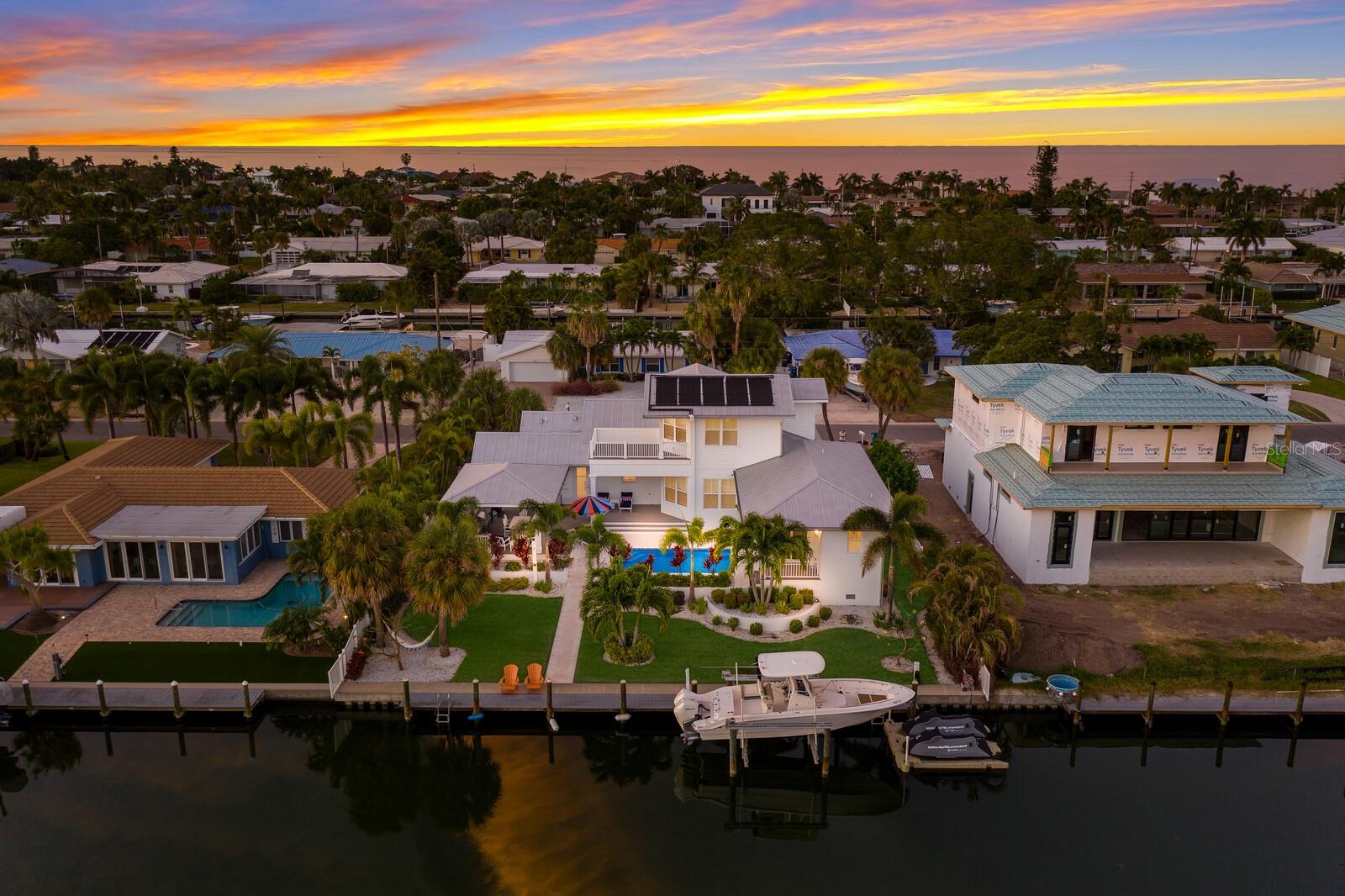 VOLUNTARY HOA - KEY ROYALE RESIDENT OWNE - Residential