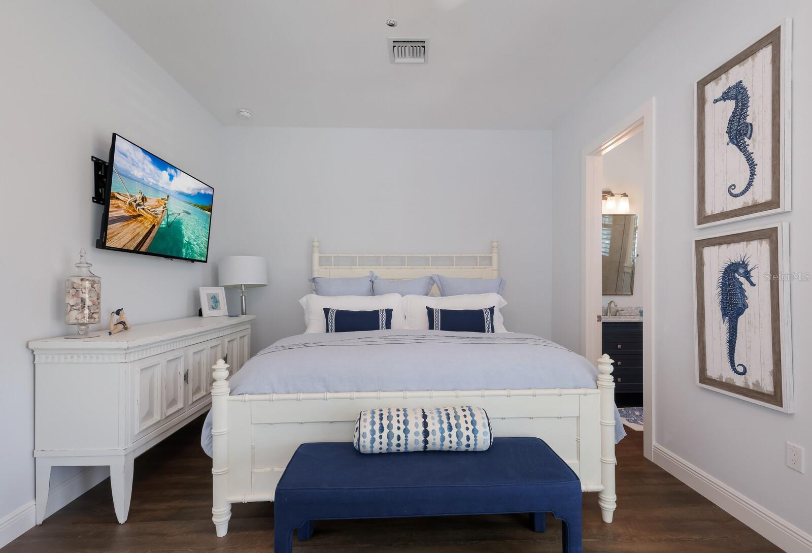 VOLUNTARY HOA - KEY ROYALE RESIDENT OWNE - Residential