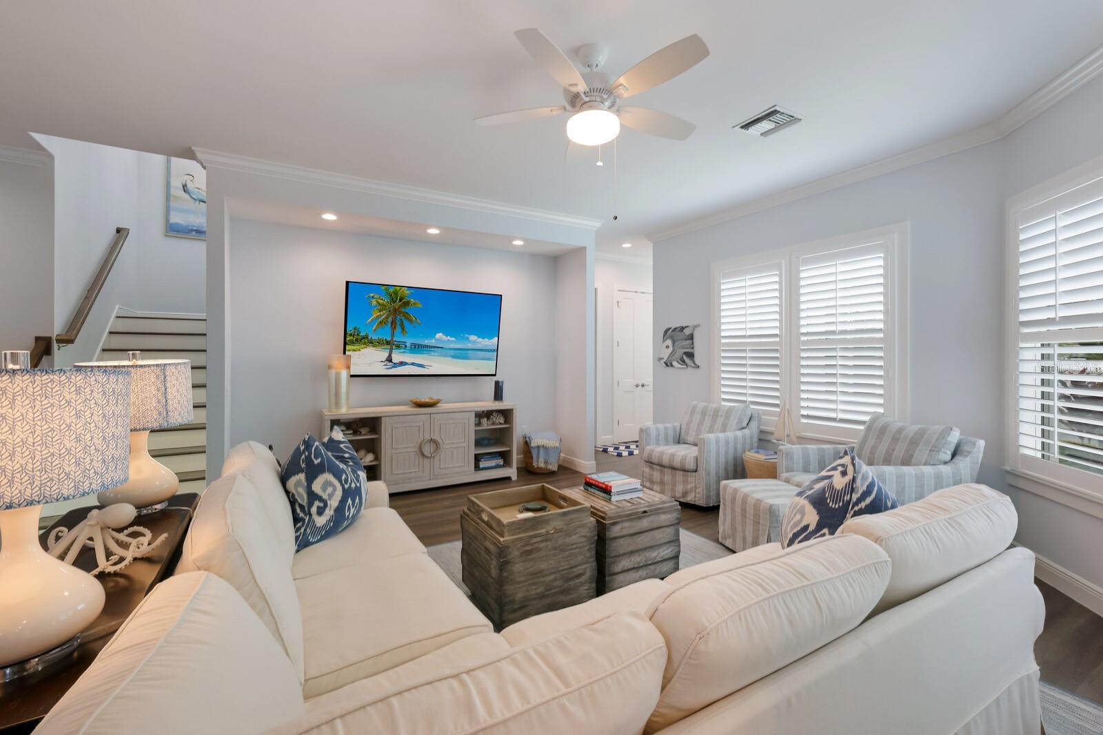 VOLUNTARY HOA - KEY ROYALE RESIDENT OWNE - Residential