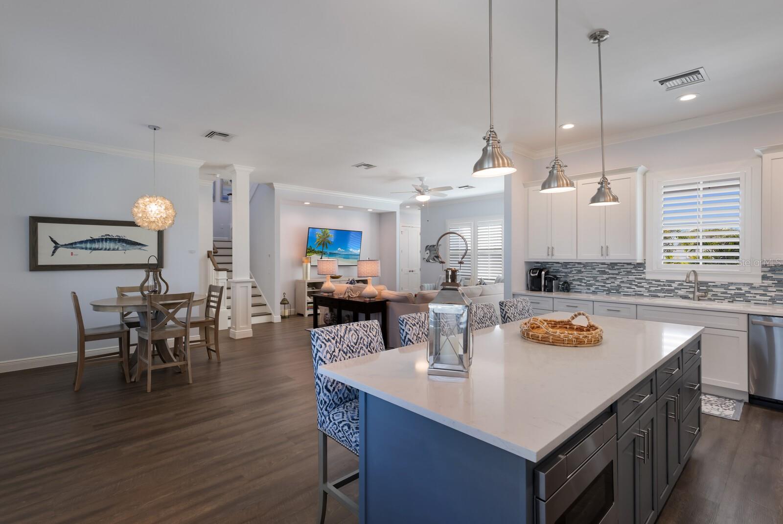 VOLUNTARY HOA - KEY ROYALE RESIDENT OWNE - Residential