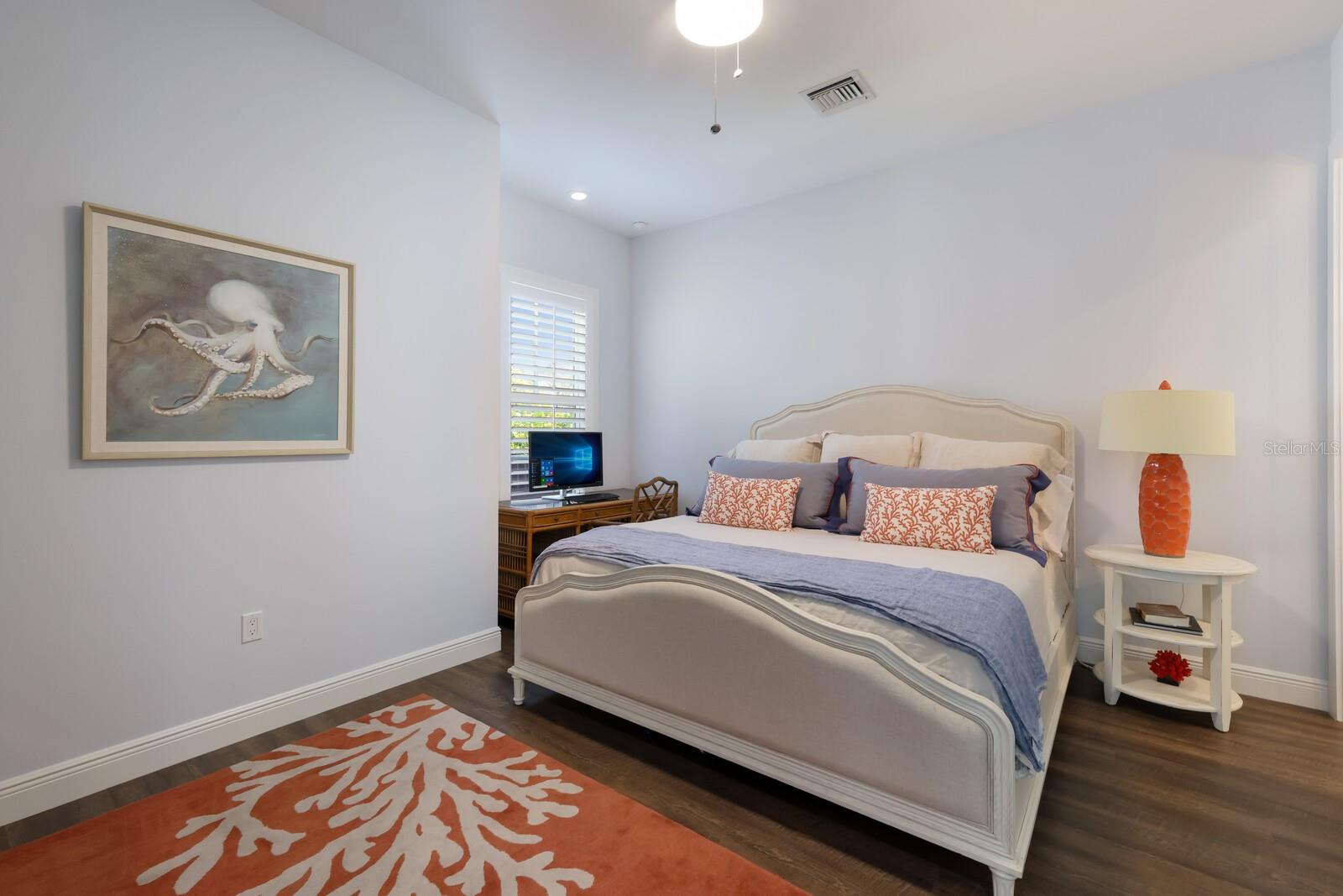 VOLUNTARY HOA - KEY ROYALE RESIDENT OWNE - Residential