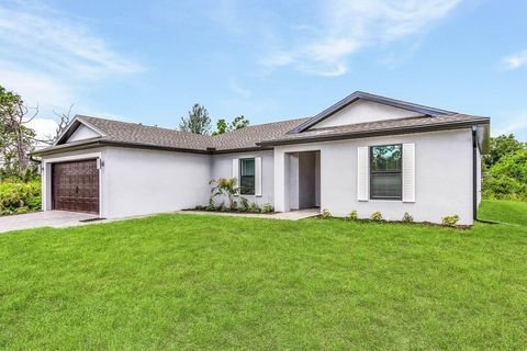 A home in PORT CHARLOTTE