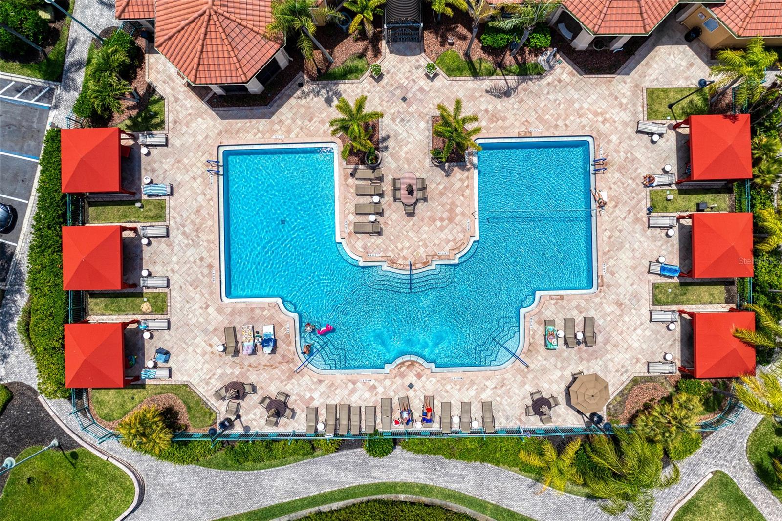 GRAND BELLAGIO AT BAYWATCH CONDO THE - Residential